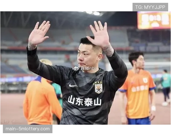 山东泰山门将王大雷因伤缺阵，21岁门将刘骐玮或迎中超首秀